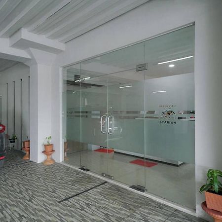Urbanview Hotel Bari Syariah Palembang By Reddoorz Zewnętrze zdjęcie
