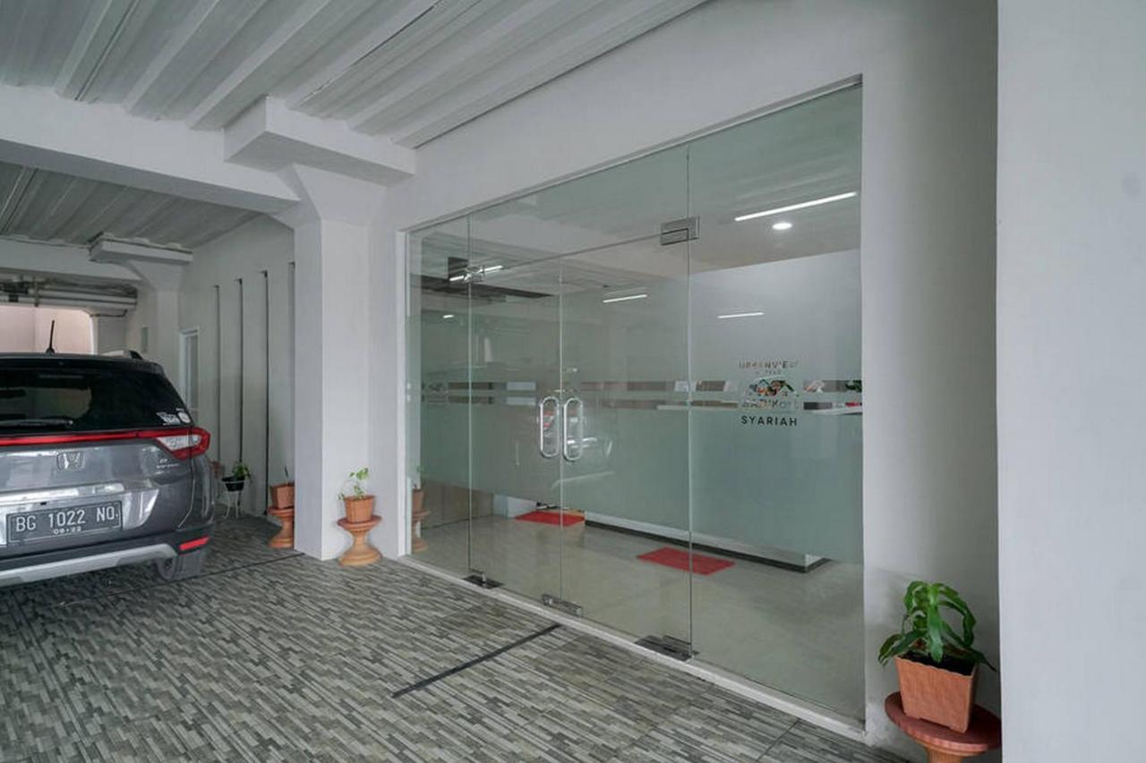 Urbanview Hotel Bari Syariah Palembang By Reddoorz Zewnętrze zdjęcie