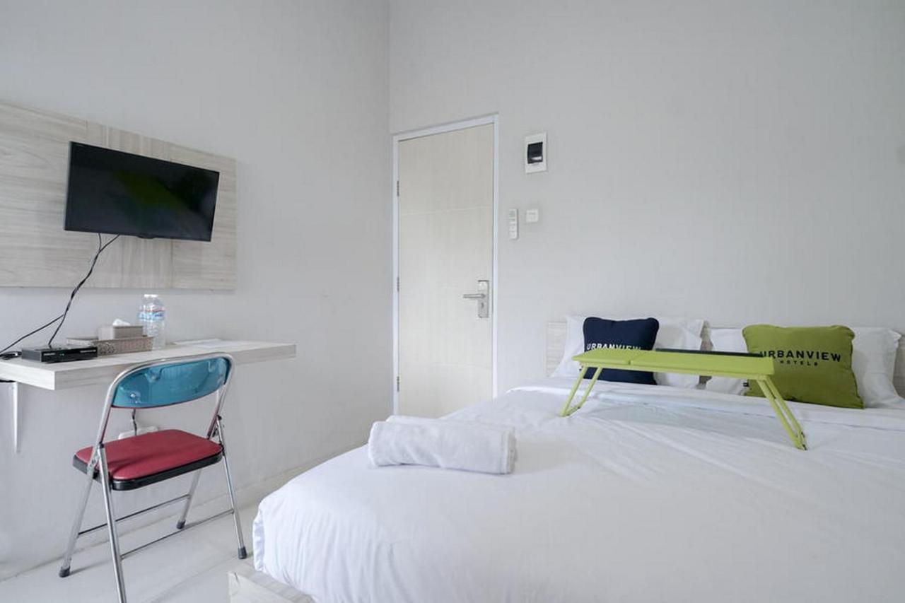 Urbanview Hotel Bari Syariah Palembang By Reddoorz Zewnętrze zdjęcie